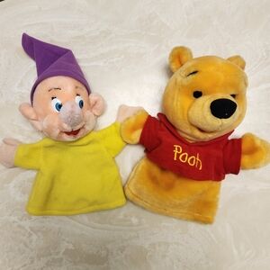 2 Vtg Disney Winnie the Pooh & Dopey Hand Puppet Toys